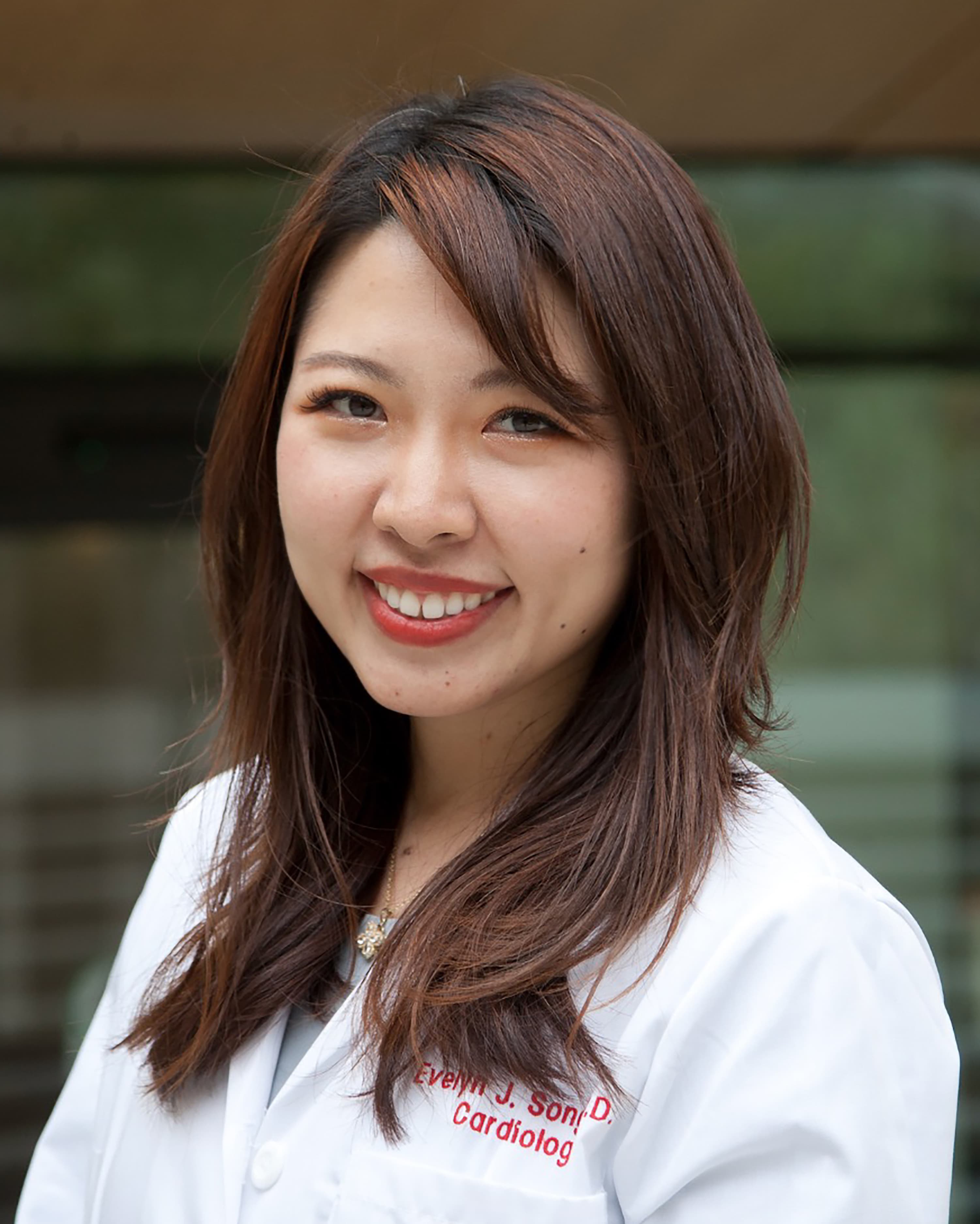 Dr Evelyn Song